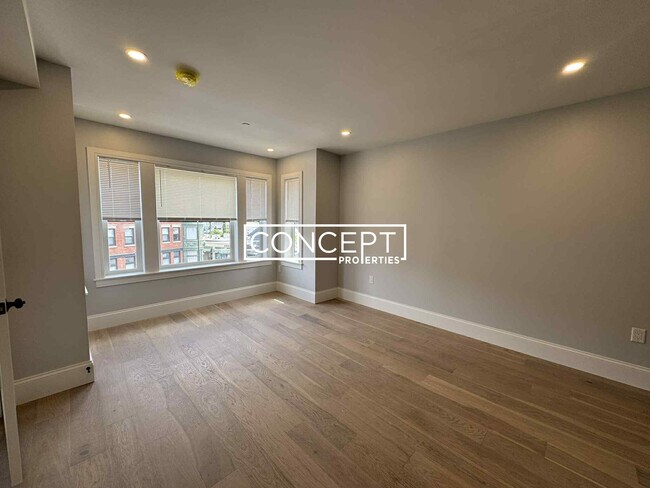 421 Market St unit 202B, Boston, MA 02135 - photo 5
