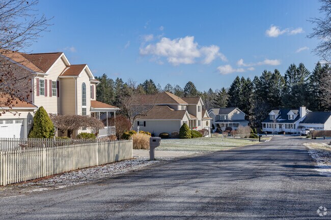 Houses and lots come in all shapes and sizes in Somerset Township.