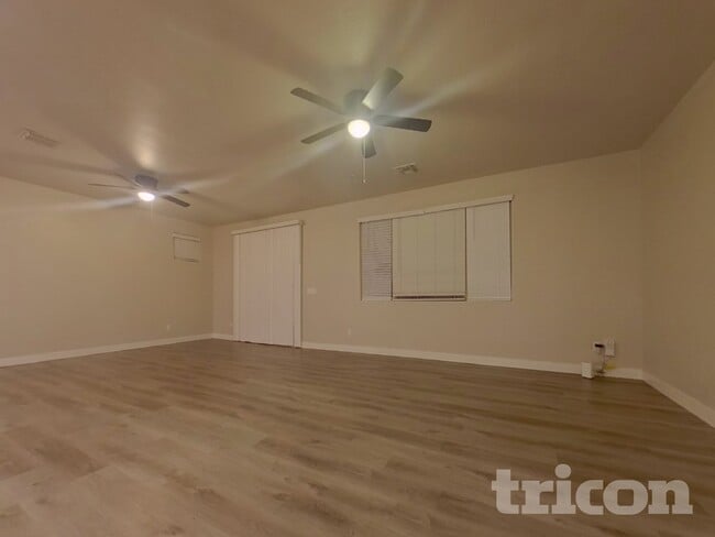 16221 W La Ventilla Way, Goodyear, AZ 85338 - photo 2