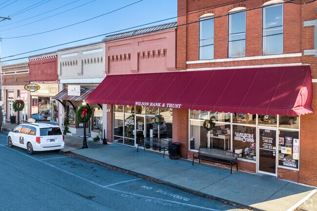 All the buildings in Watertown's business district are historic buildings.