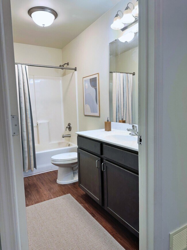 Bentwood Townhomes, Saint Louis, MO 63136 - photo 5