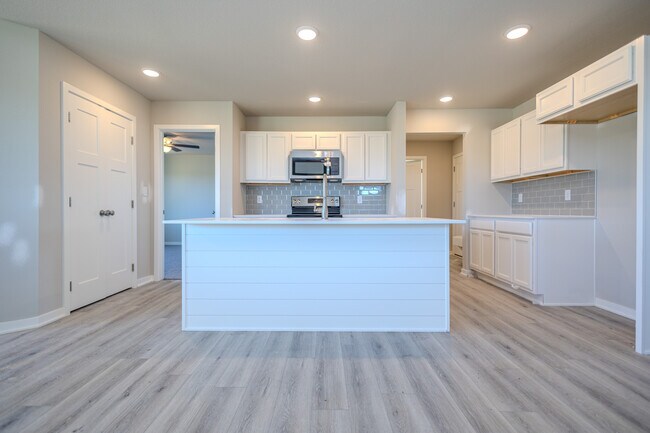 0 Y Ave unit 38620342, Grimes, IA 50111 - photo 5