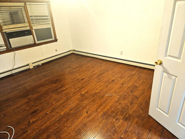 289 Nagle St unit 2, Cliffside Park, NJ 07010 - photo 3