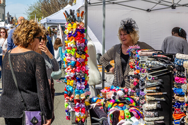 Red Bank Street & Craft Fair the perfect place to discover your new favorite local vendor.