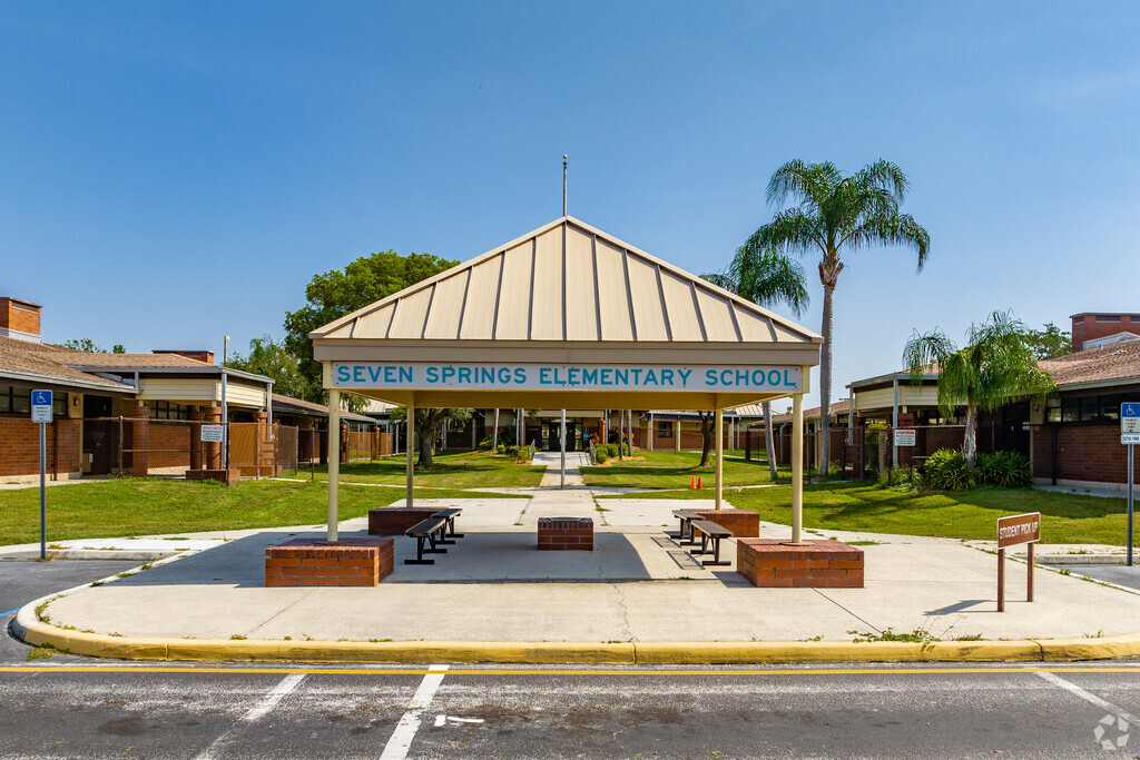 Seven Springs Elementary caterers to 441 students in grades PK, K-5 in New Port Richey.