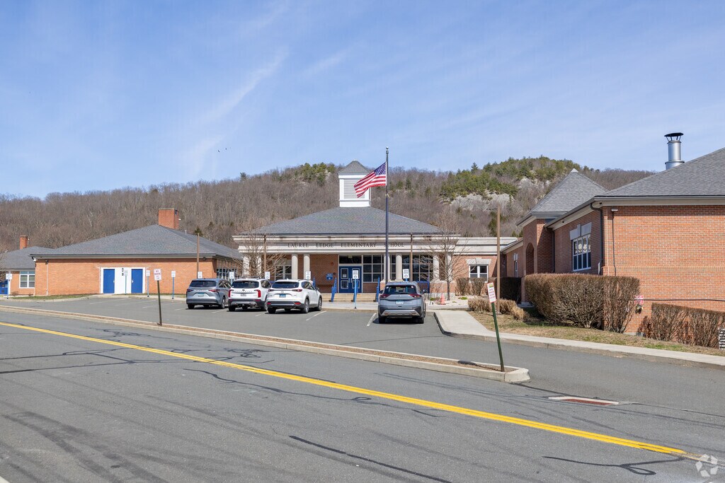 Laurel Ledge Elementary School welcomes the young learners of Beacon Falls.