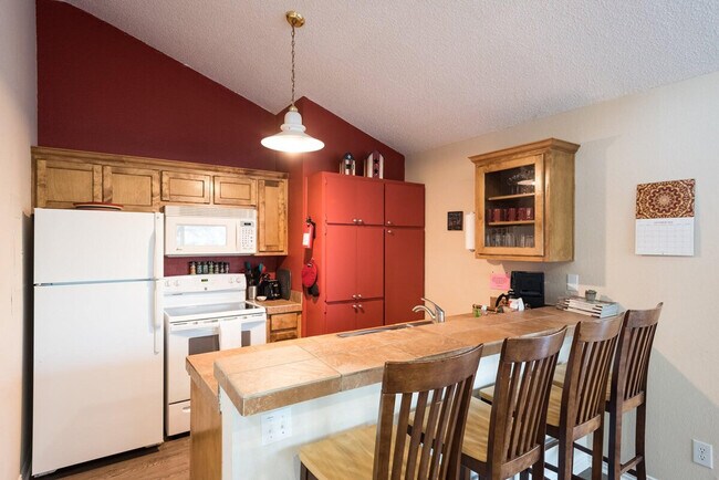 1200 Hollow Creek Dr unit ID1054229P, Austin, TX 78704 - photo 6