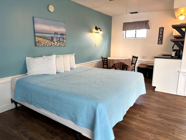 147 Ashworth Ave, Hampton, NH 03842 - photo 3