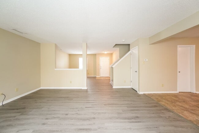 9033 Southernwood Way, Indianapolis, IN 46231 - photo 4