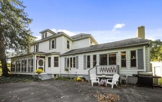 105 Dickinson Rd, Glassboro, NJ 08028