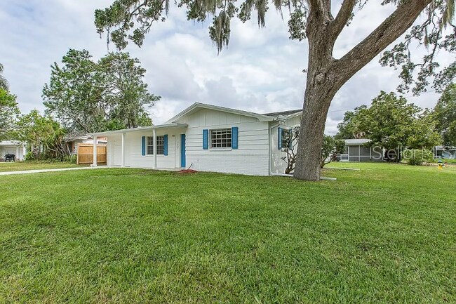 3627 Annona Ct, Holiday, FL 34691 - photo 4