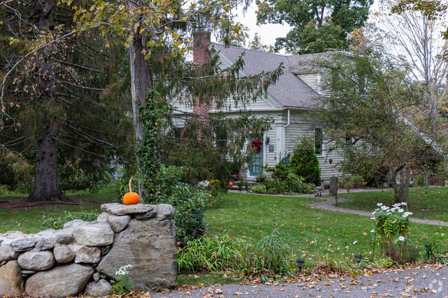 Pepperell is chock full of historic homes to marvel at.