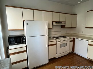 35 Harvard St Unit 1, Brookline, MA 02445