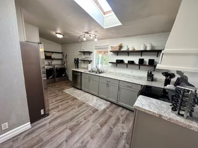 6554 Or-238 unit ID1337825P, Jacksonville, OR 97530 - photo 5