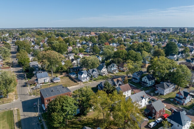 Homes in McKinley Fork Northwest sit on cozy, well-maintained lots.