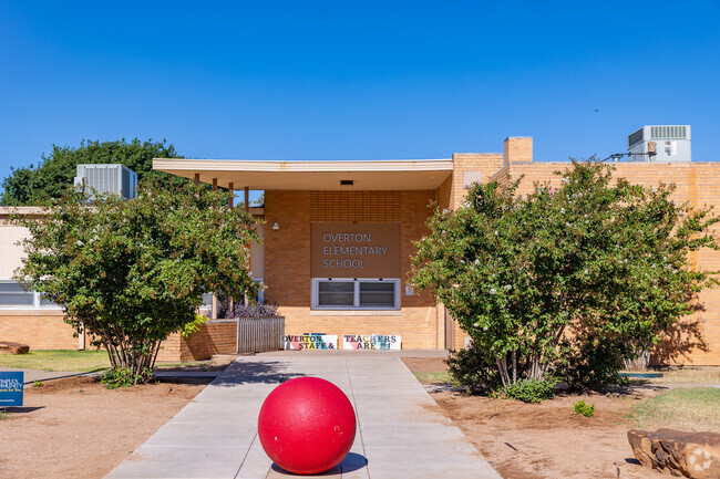 Overton Elementary School has a total of 277 students.
