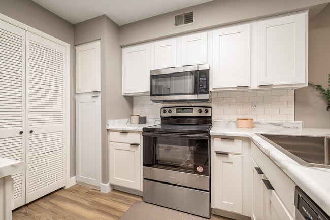 Overlook, Albuquerque, NM 87111 - photo 4