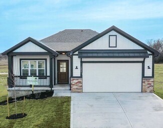 19661 W 200th St, Spring Hill, KS 66083