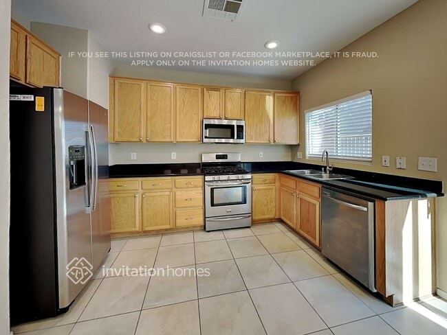 10513 Sun Palace Ct, Las Vegas, NV 89129 - photo 7