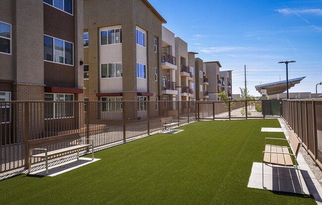 Suncrest Vista at Canyon Trails 55+ Apartments, Goodyear, AZ 85338 - photo 6