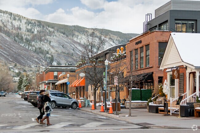 Downtown Aspen blends historic charm with modern sophistication.