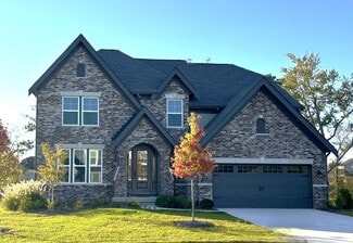 72 Clear Lk Pkwy, Hoschton, GA 30548