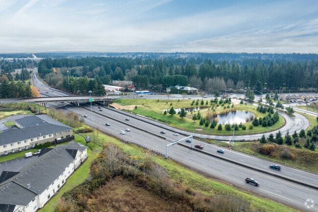 Both Hwy 500 and I-205 border Minnehaha, providing easy access to Vancouver and beyond.