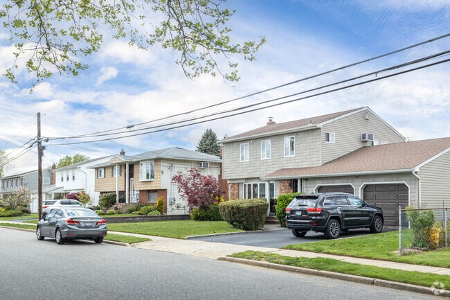 Colonial style and split-level homes are a frequent sight in Bethpage.