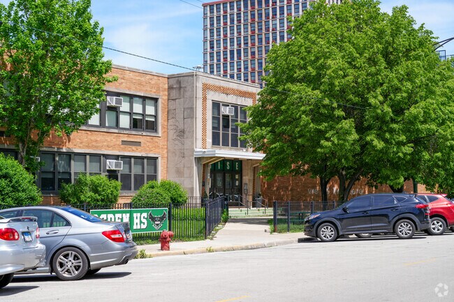 Ogden International School is located just west of Goose Island and boasts a B minus from Niche.