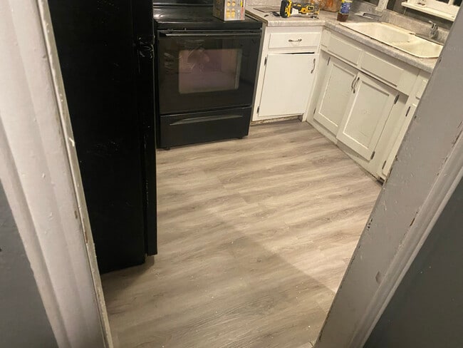 1809 E 23rd St N, Wichita, KS 67219 - photo 2