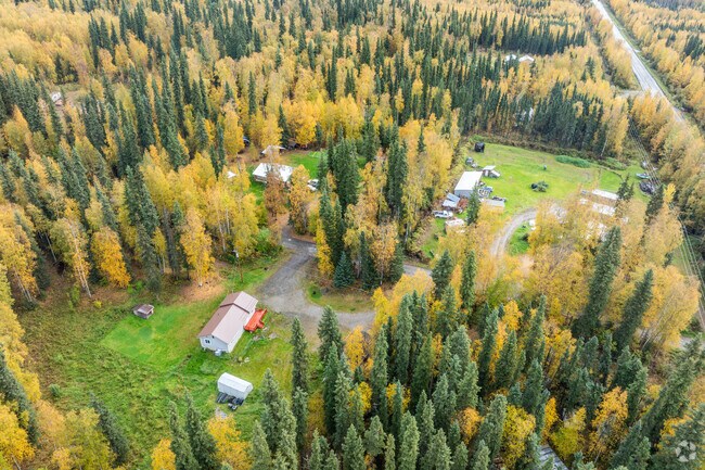 Two Rivers is a tight-knit neighborhood that blends community and privacy together.