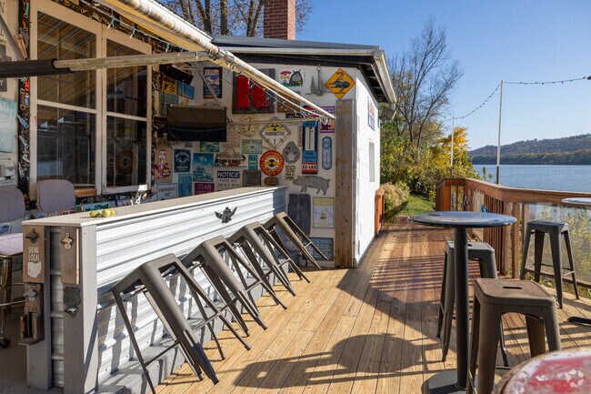 There are amazing places to enjoy an afternoon and see the Ohio river flowing in New Richmond.