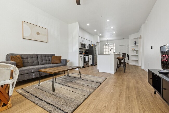 9450 W Cabela Dr unit ID1054662P, Glendale, AZ 85305 - photo 2