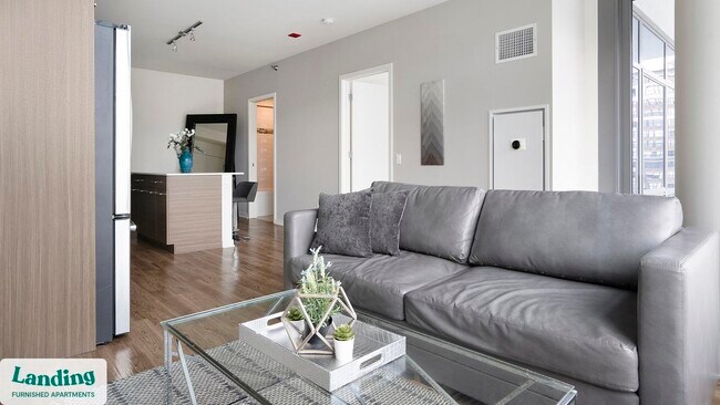 347 W Chestnut St unit 711, Chicago, IL 60610 - photo 4