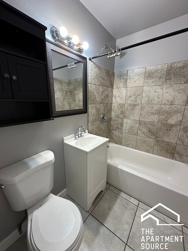 3820 25th Ave unit 14, Schiller Park, IL 60176 - photo 6