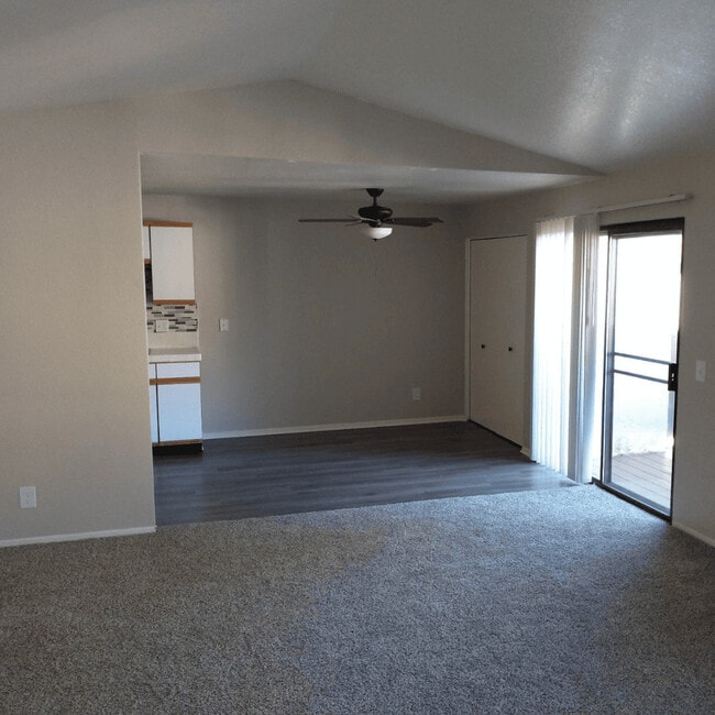 Quail Ridge Apartments, Hemet, CA 92543 - photo 4