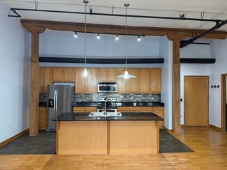 720 S Marquette St Unit 407, Racine, WI 53403