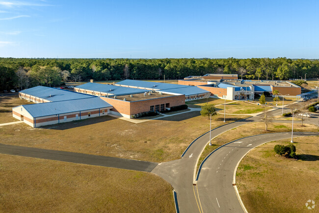 Loris Middle School offers several advanced programs for students.