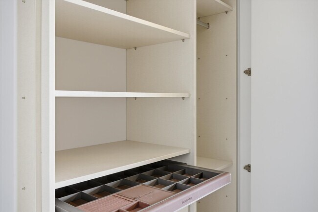 Aria Reserve - Aria Reserve Miami unit 2405, Miami, FL 33137 - photo 3