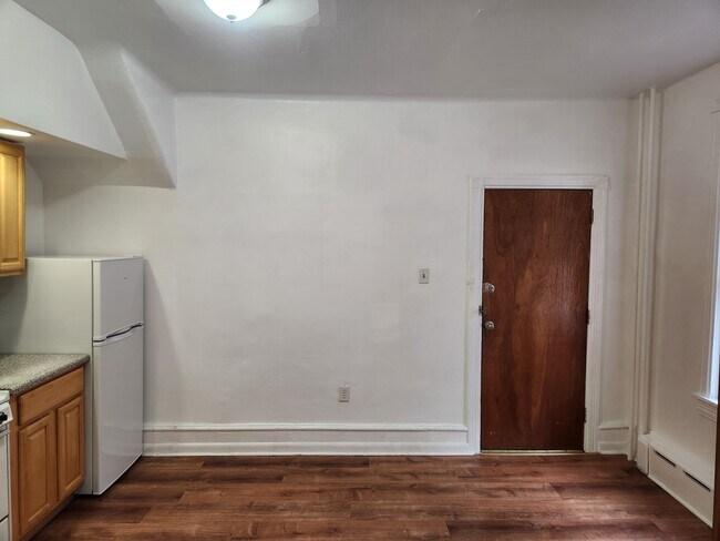 4529 Springfield Ave unit 2F, Philadelphia, PA 19143 - photo 3