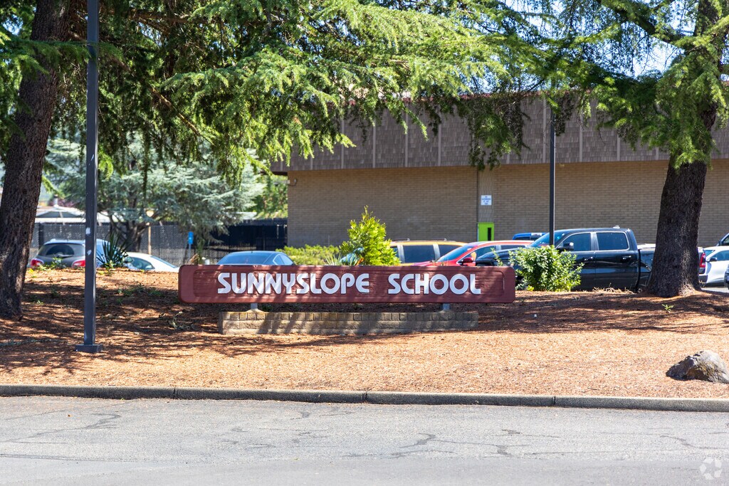 Sunnyslope Elementary School.