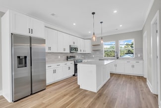 2007 Arbutus Ave, North Charleston, SC 29405