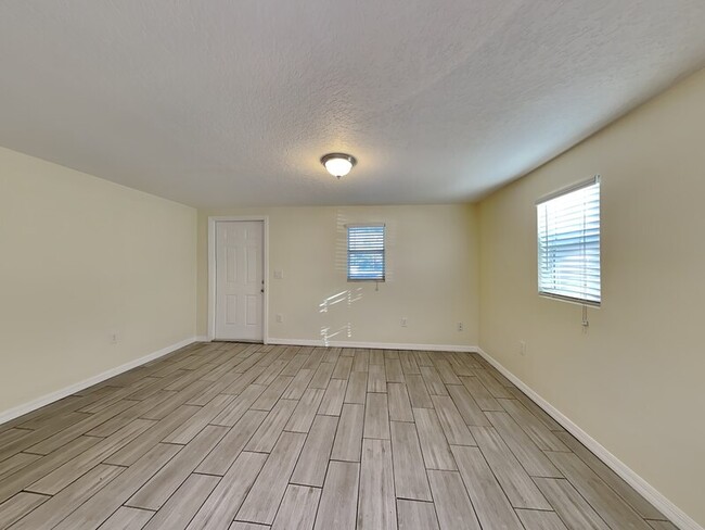 613 E 2nd St, Sanford, FL 32771 - photo 6