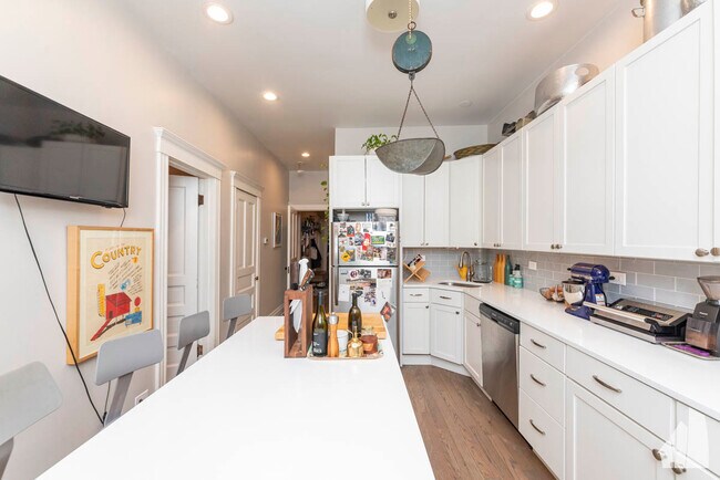 1508 N Fairfield Ave unit 3, Chicago, IL 60622 - photo 3