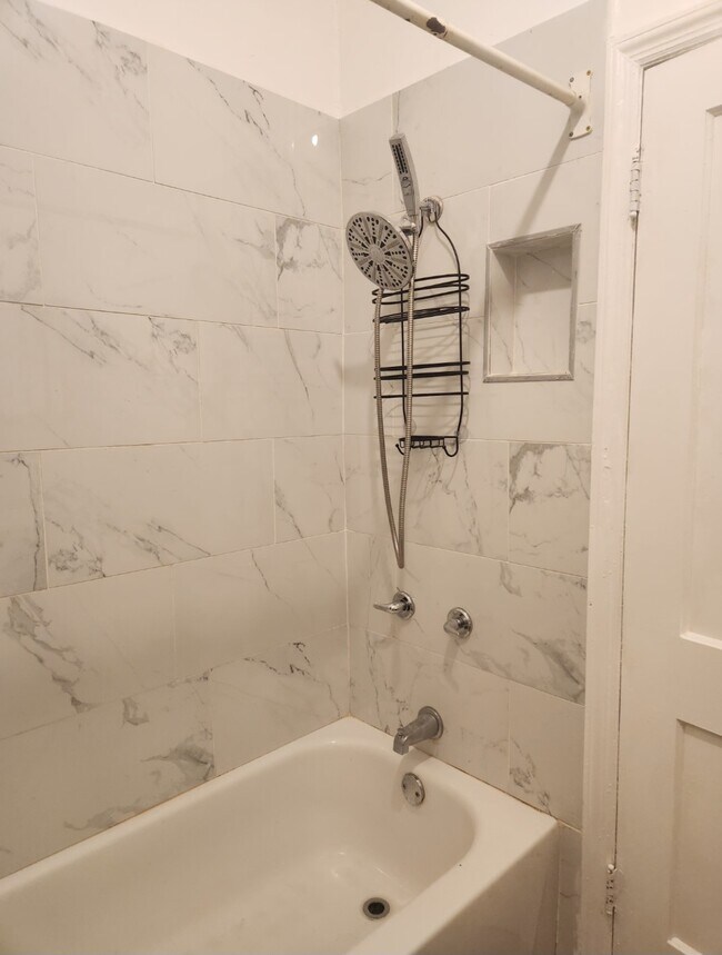 290 2nd Ave, Troy, NY 12182