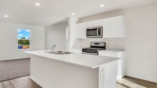 6520 Linden Trail unit B, Wonder Lake, IL 60097 - photo 2