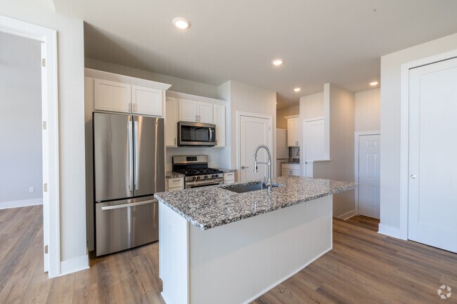 The Enclave of Beacon Hill, Auburn Hills, MI 48326 - photo 7