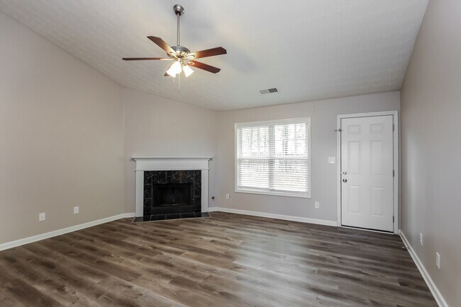 1292 Poison Oak Ct SE, Lawrenceville, GA 30045 - photo 6