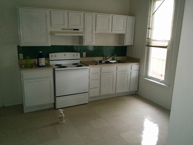 623 Barbe St unit 3, San Antonio, TX 78210 - photo 7