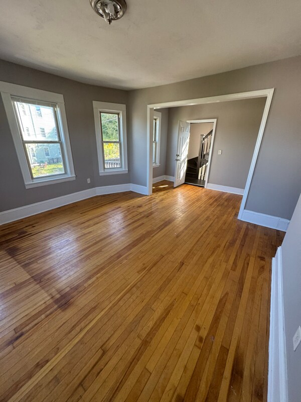 2 Wilkinson St, Worcester, MA 01606